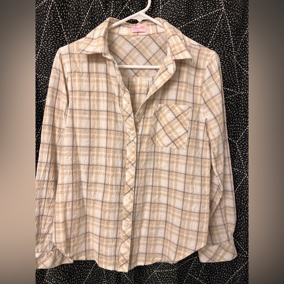 Pink Lily “Just Alike” Beige Plaid Button Up Blouse size Medium - Picture 5 of 7